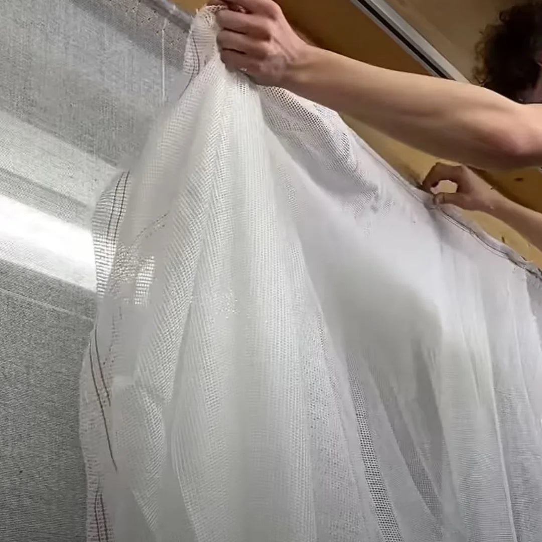 Tela/Malla para respaldo de alfombra